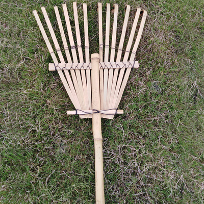 Lekki bambusowy grabie do trawy ogrodowej Szybki montaż Grabie do liści 32 cm